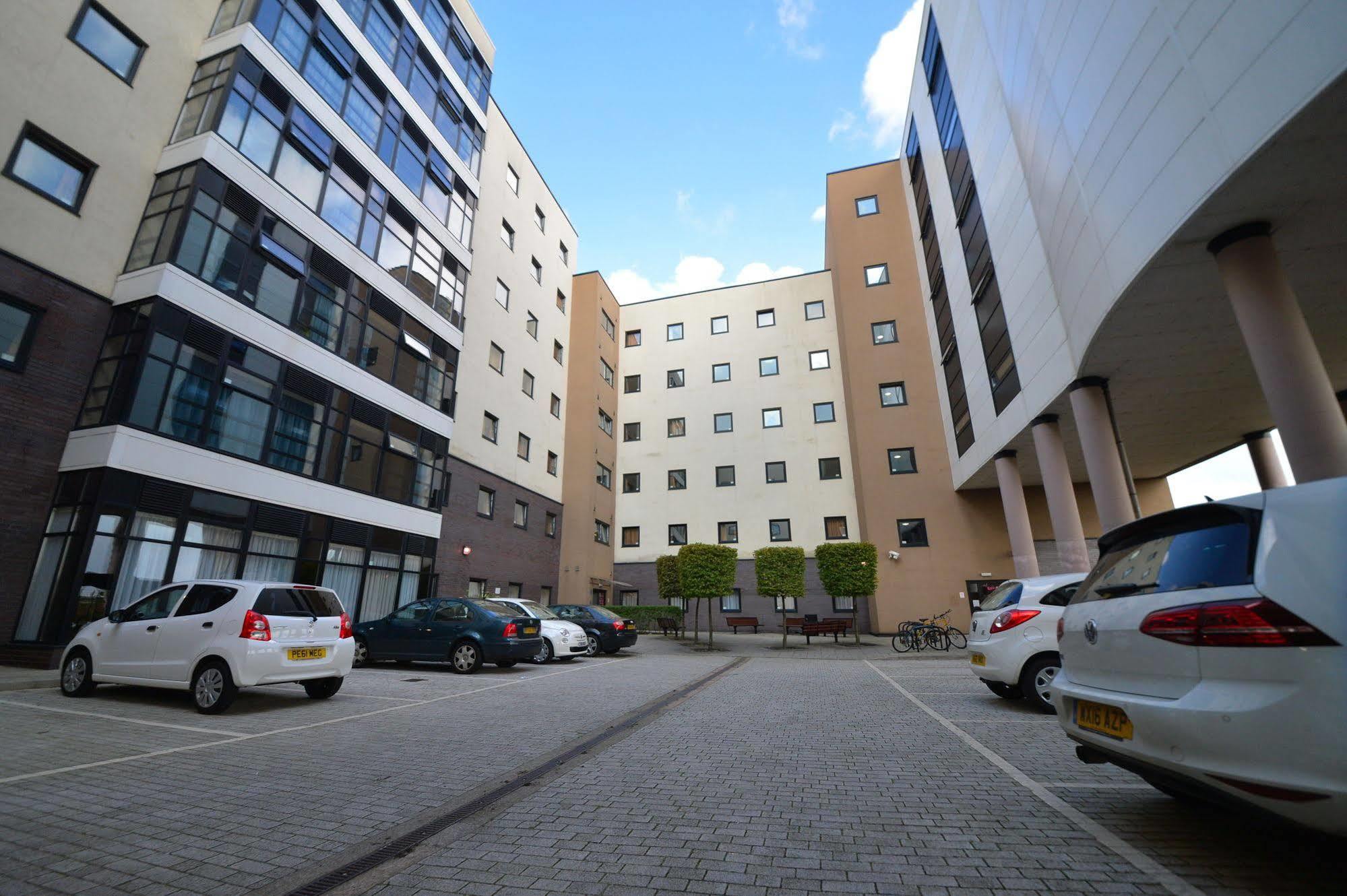 Newport Student Village Buitenkant foto