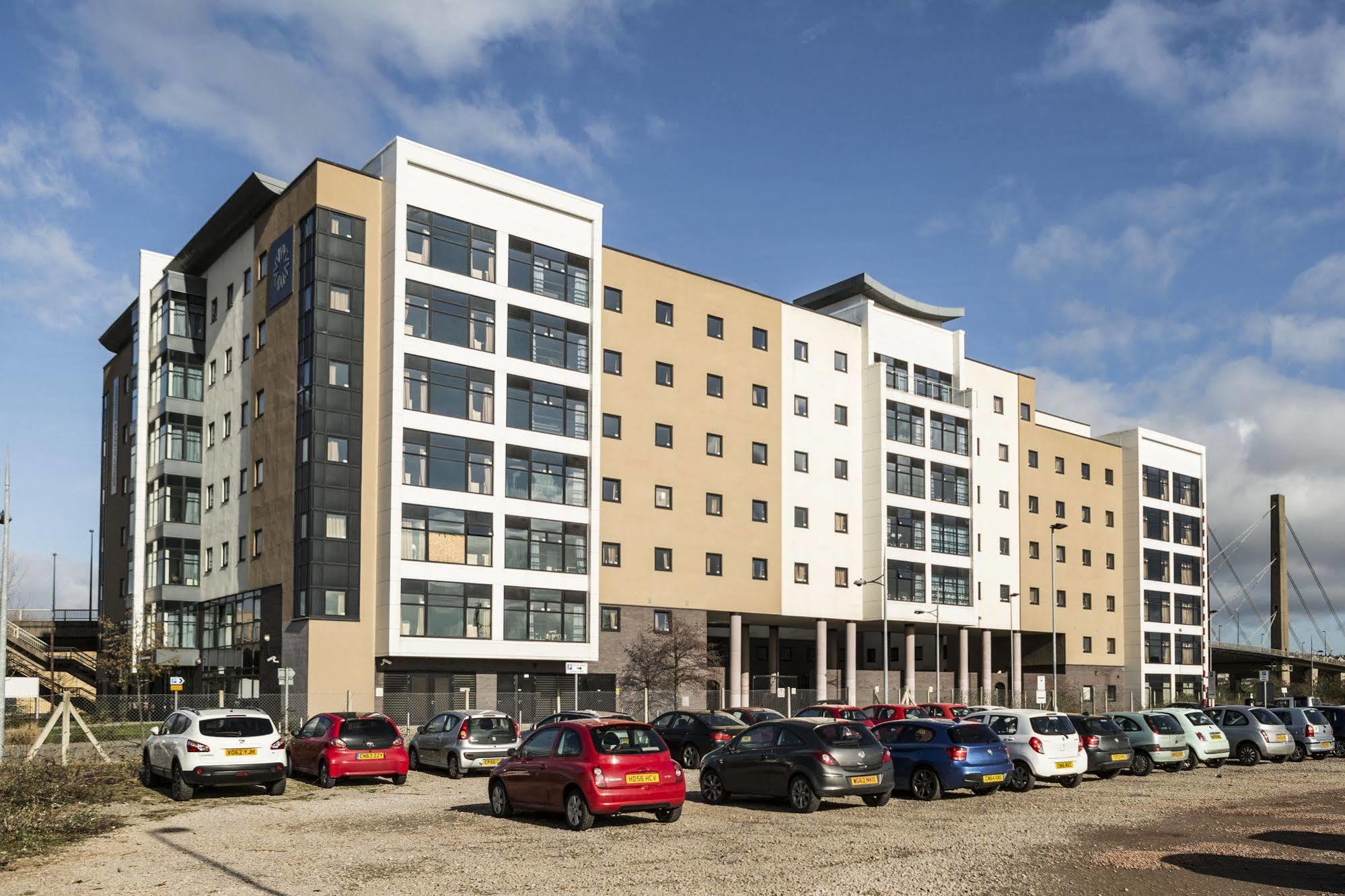 Newport Student Village Buitenkant foto